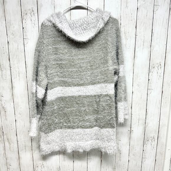 Lane Bryant Sweater Women 18/20 Fuzzy Eyelash Cowl Neck Gray Striped Pullover - Picture 5 of 5